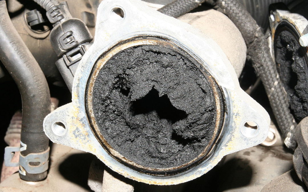 Como trabaja el Catalizador Solido para Combustible FEROX en los Depositos de Carbon